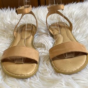 BORN “Alice” sandal